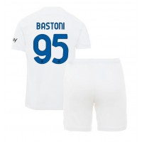 Inter Milan Alessandro Bastoni #95 Bortadräkt Barn 2023-24 Kortärmad (+ Korta byxor)